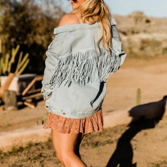 Light Wash Denim Fringe jacket, Size M - Picture 1 of 8